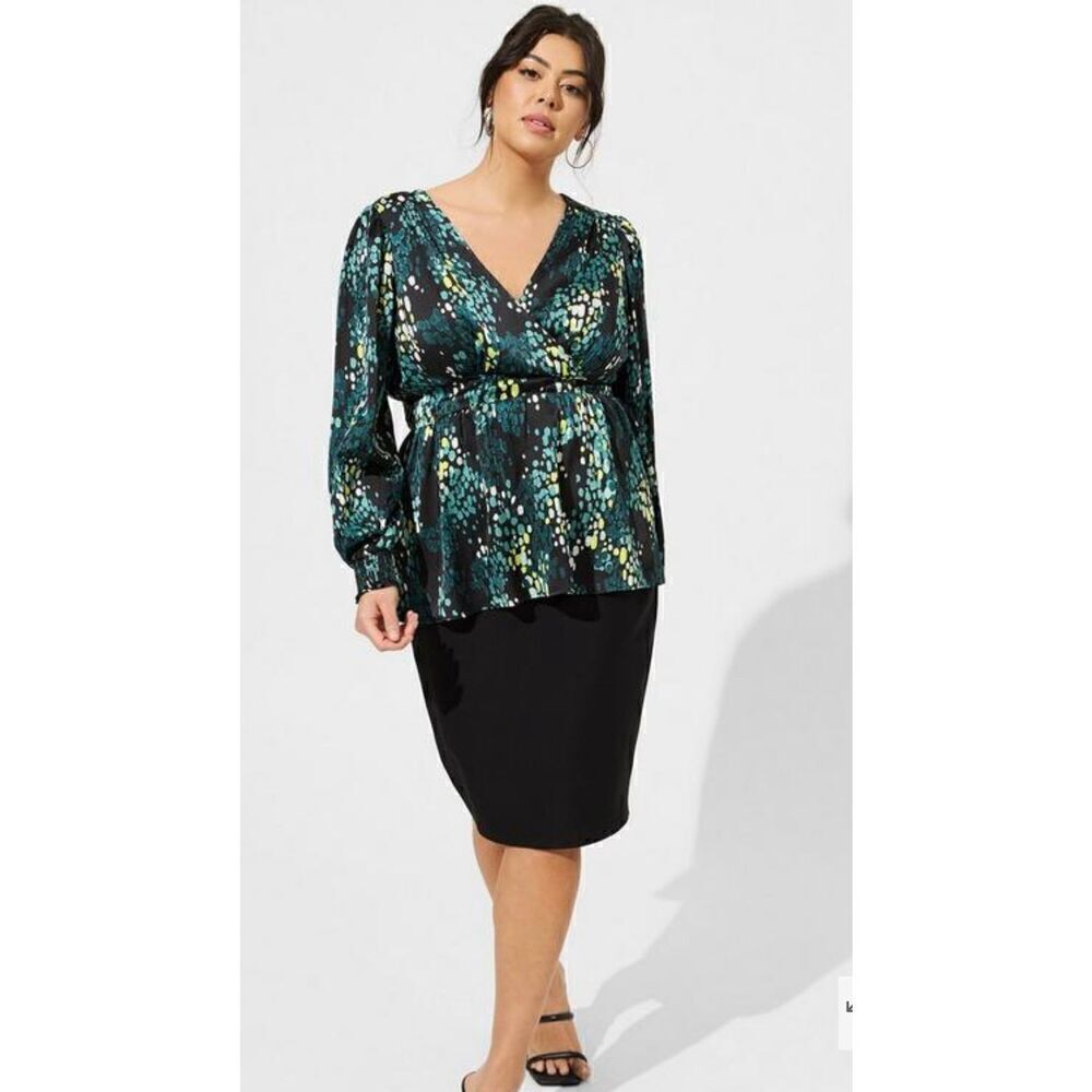 Torrid Satin Surplice Tie Cut Out Back Long Sleeve Blouse (Size  3)